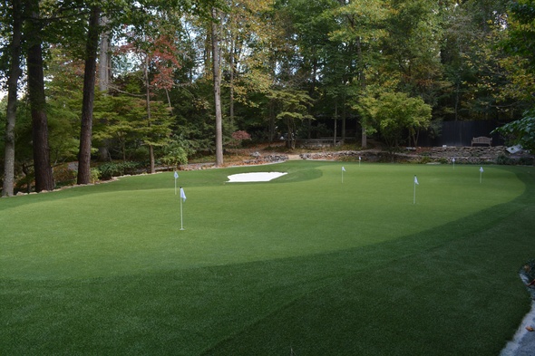 Las Vegas backyard putting green